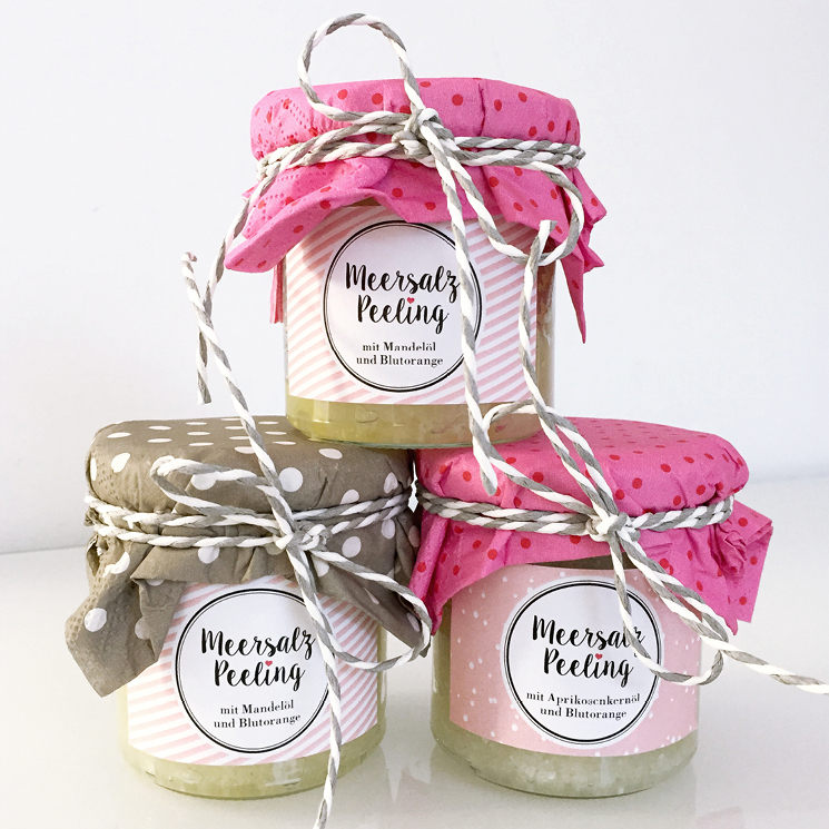 Meersalz Peeling Do It Yourself aus Meersalz, Mandelöl, Aprikosenkernöl und Blutorangen-Öl